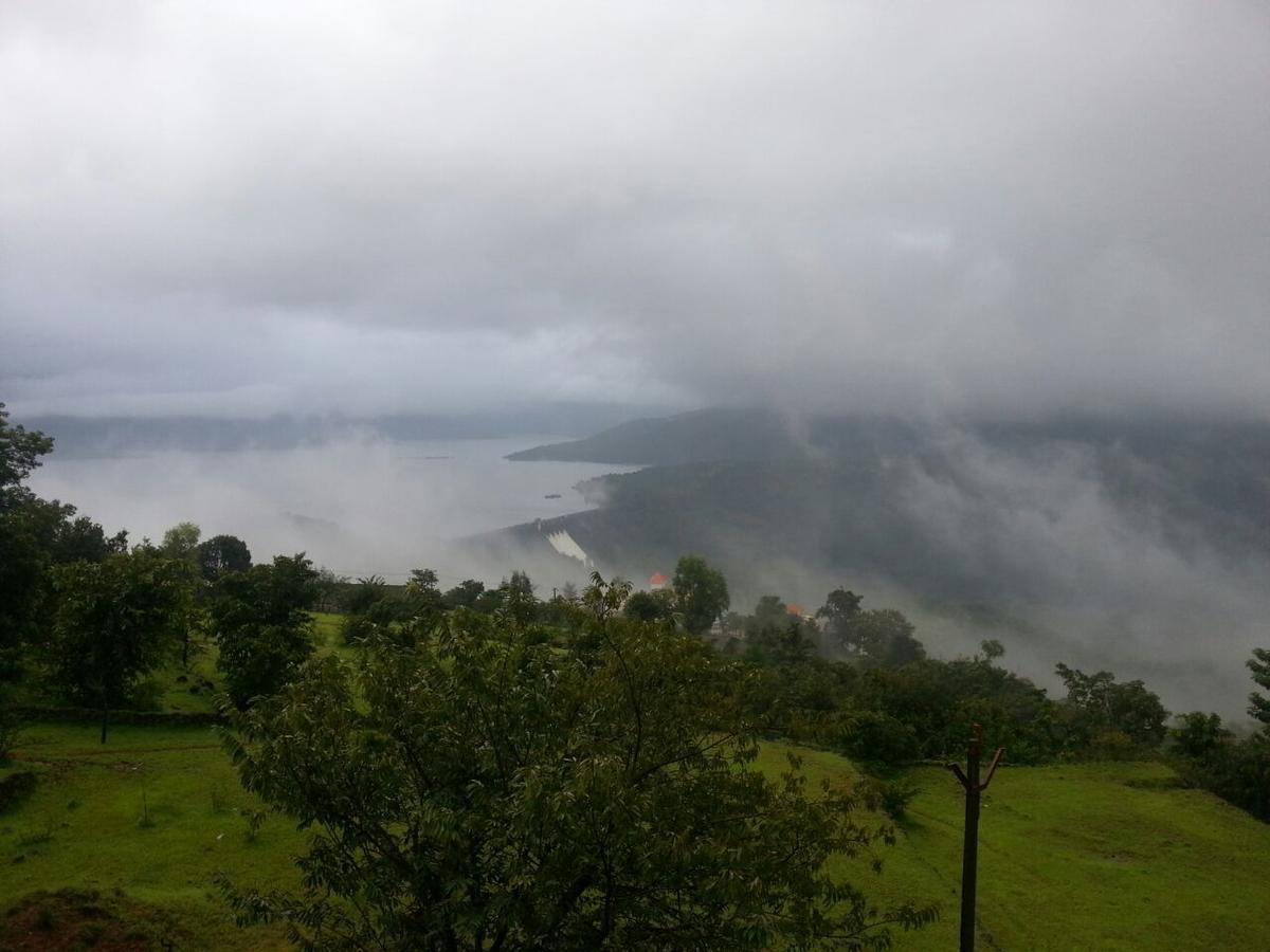 Koyna Lake Resort Koynanagar エクステリア 写真