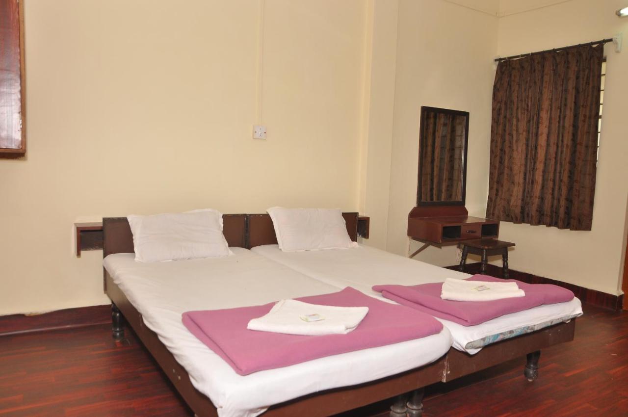 Koyna Lake Resort Koynanagar エクステリア 写真