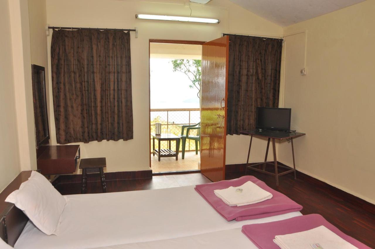 Koyna Lake Resort Koynanagar エクステリア 写真