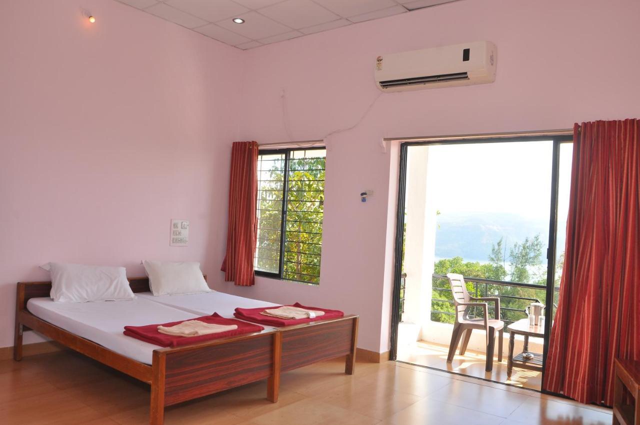Koyna Lake Resort Koynanagar エクステリア 写真