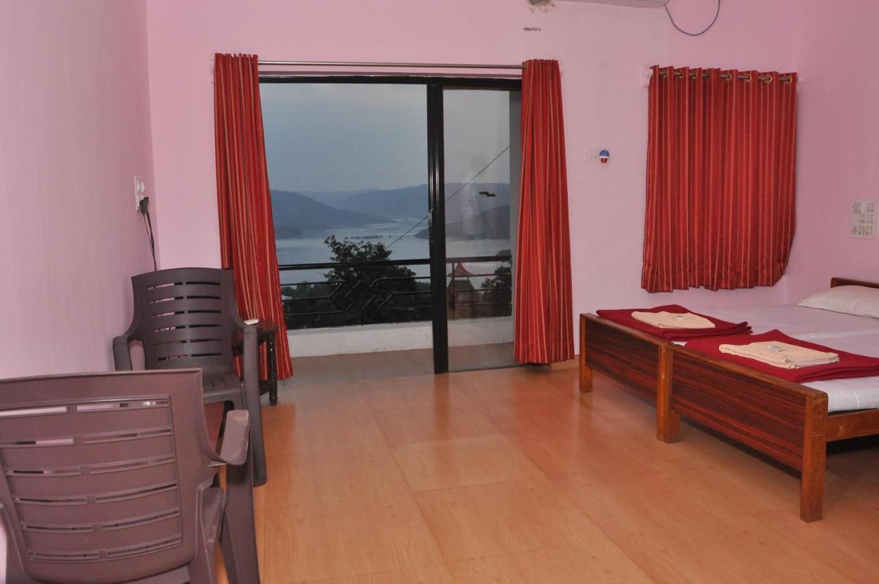 Koyna Lake Resort Koynanagar エクステリア 写真