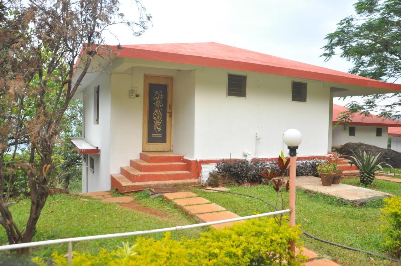 Koyna Lake Resort Koynanagar エクステリア 写真